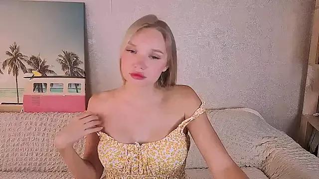 BoysLoveBlondee — Oil and massage my butt^^