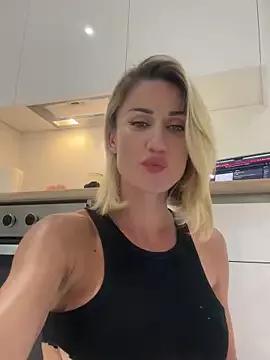CamyBlossom — Twerk naked 