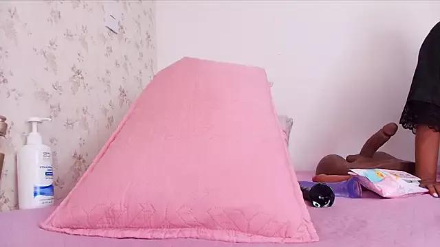 cataleya_ebony_ on StripChat 