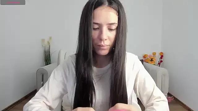 Emmapmg on StripChat 
