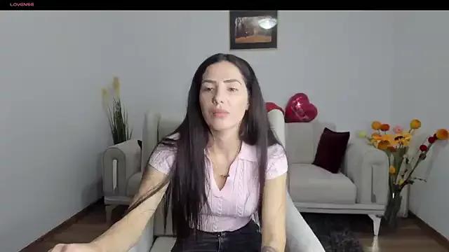 Emmapmg on StripChat 