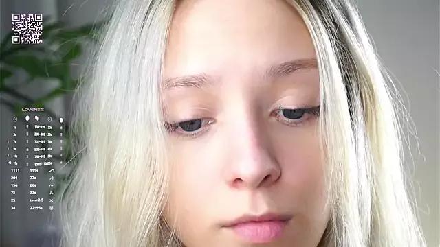 EngelFugler on StripChat 