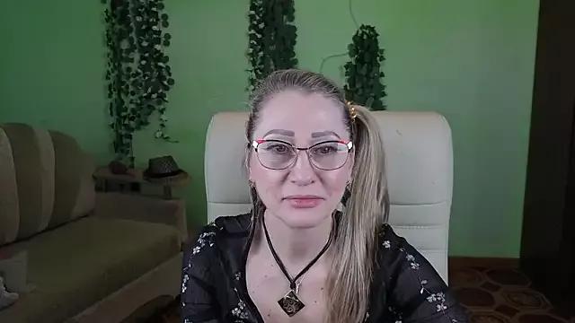 StripChat Habibi_Honeyy  is Private  Habibi_Honeyy — Legs are dancing