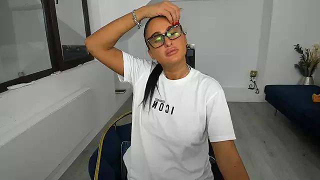 Helen_Sinn — FIRST CUM FOR TODAY
