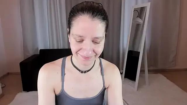 helentasty on StripChat 
