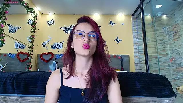 HottCandy21 on StripChat 