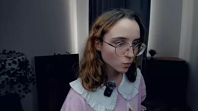 IiceVeinss on StripChat 