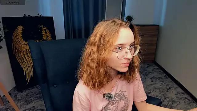IiceVeinss on StripChat 