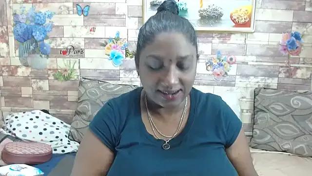 Indian_tracy on StripChat 