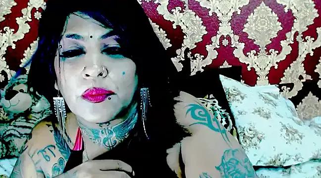 Indiancatz2 on StripChat 