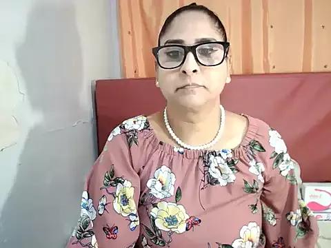 Indiankushy on StripChat 