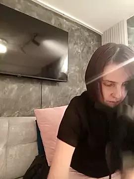 IsisBlake on StripChat 