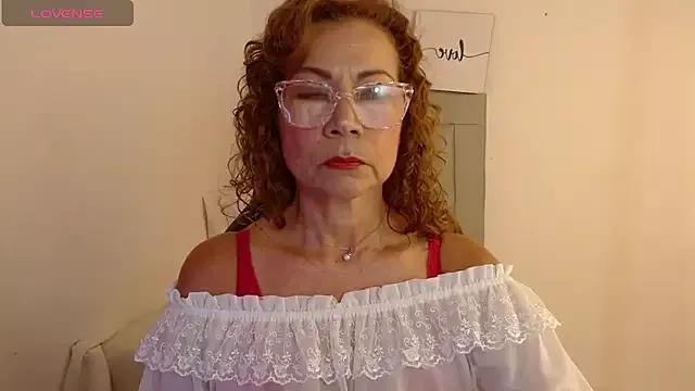 StripChat Jademommy_  is Freechat  Jademommy_ — SHOW OF TITS IN OIL