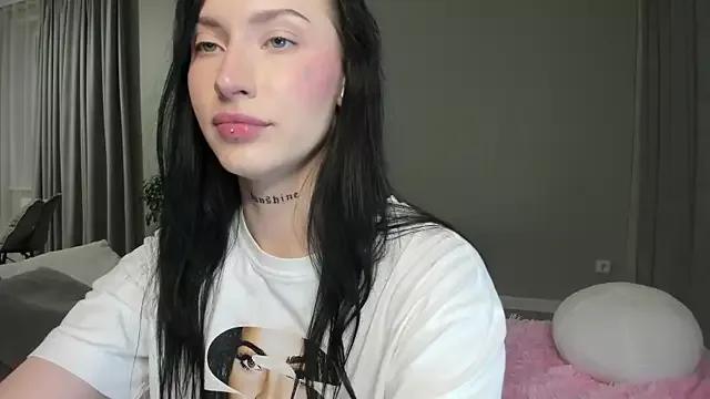 JenniferQueen11 on StripChat 