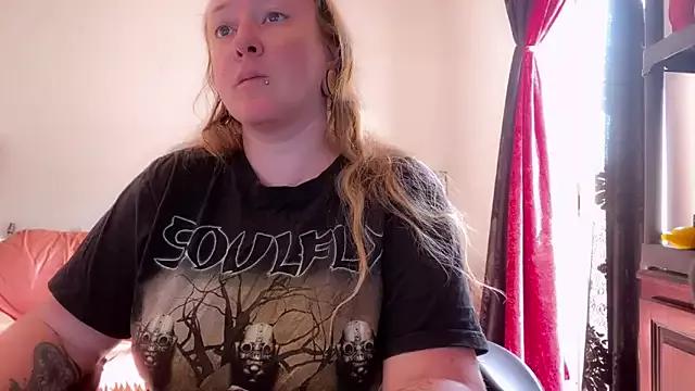 kisicaxx on StripChat 