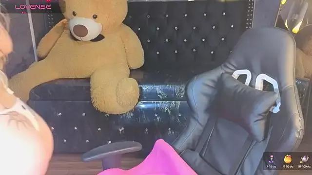 StripChat Kitty_fox_b  is Freechat  Kitty_fox_b — Control domi las tipper