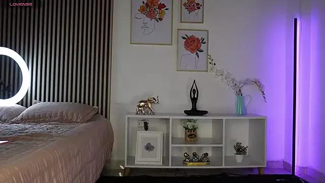 LillyDolls23 on StripChat 