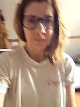 Lina_lou4 — Flash tits outside
