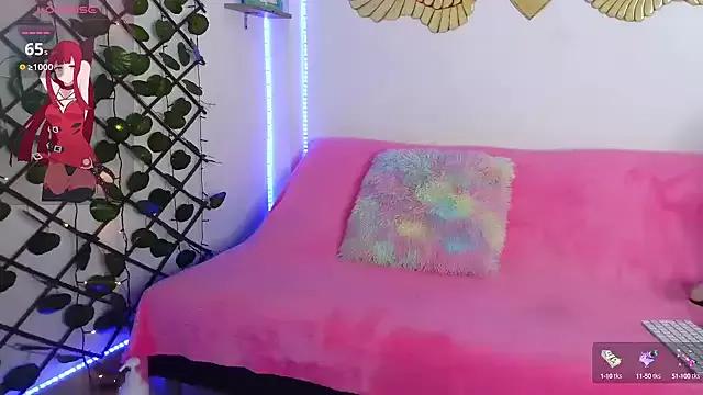 littleayshel on StripChat 
