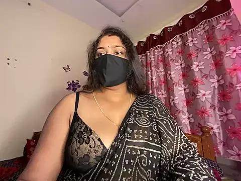 LouleyRanii on StripChat 