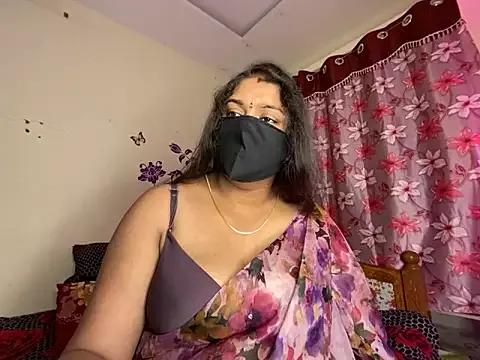 LouleyRanii on StripChat 