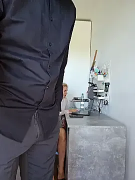 Freechat Lovebackground on StripChat