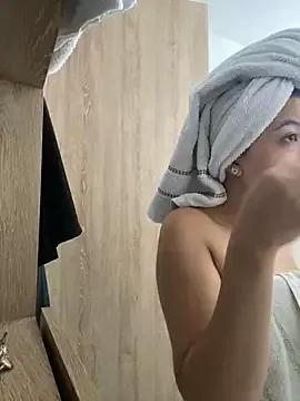 MacarenaRosse on StripChat 