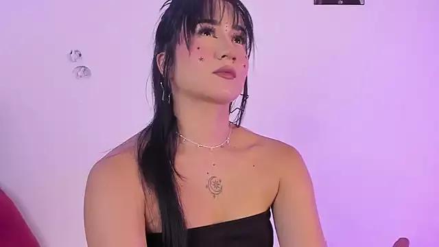 Maggie_1 on StripChat 