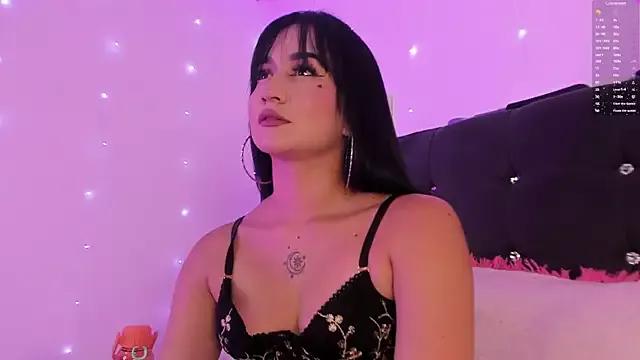 Maggie_1 on StripChat 