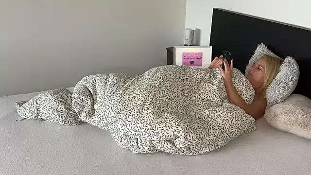 StripChat Maria-and-Charly  is Freechat  Maria-and-Charly — Maria sei UNARTIG bei Dir selbst