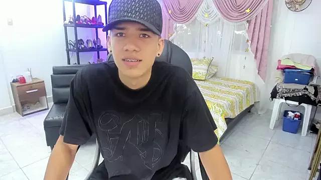 maxthomson_boy — CUM SHOW