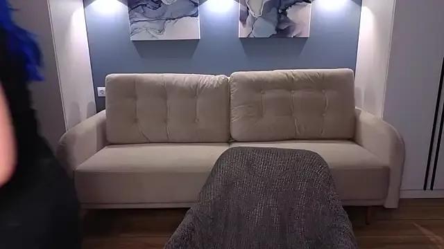 miki_miki_cutie_ on StripChat 