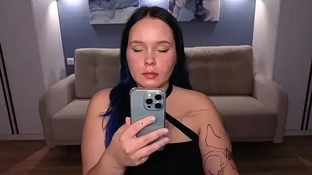 miki_miki_cutie_ on StripChat 