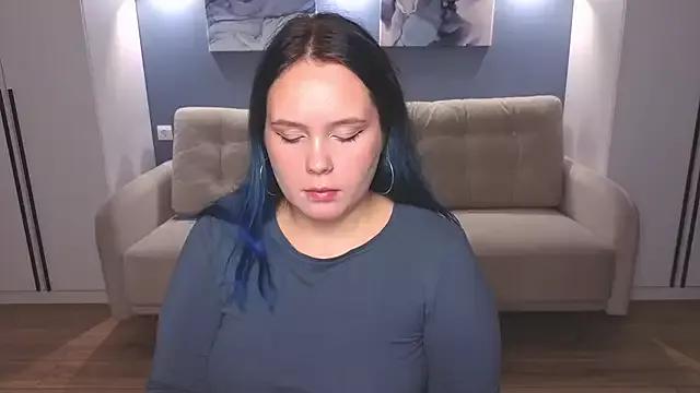 miki_miki_cutie_ on StripChat 