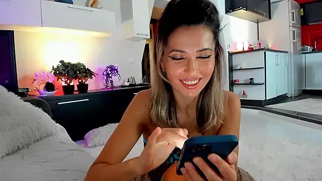 MissSmiley26 on StripChat 