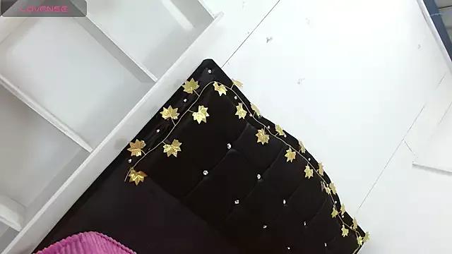 molly_9 on StripChat 