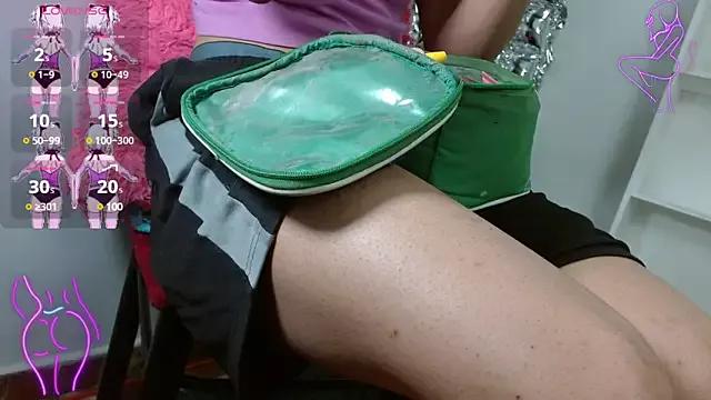 molly_9 on StripChat 