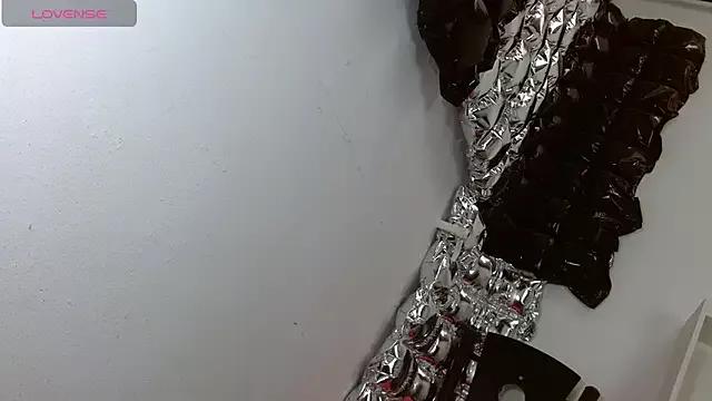 molly_9 on StripChat