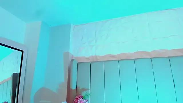 MollyBigBoobs12 on StripChat 