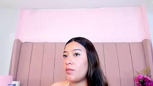 MollyBigBoobs12 on StripChat 