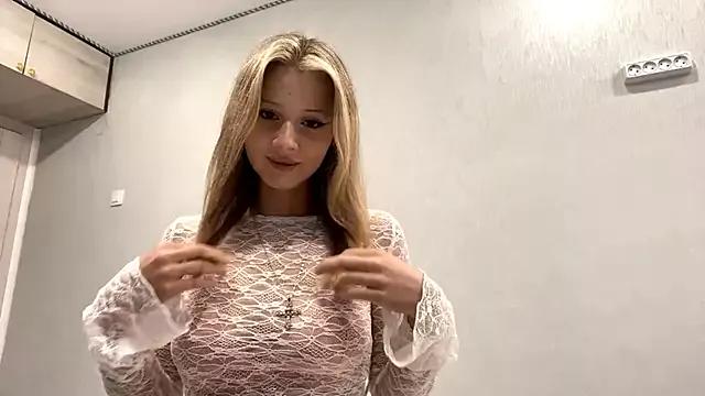 MollyOpenDoors on StripChat 