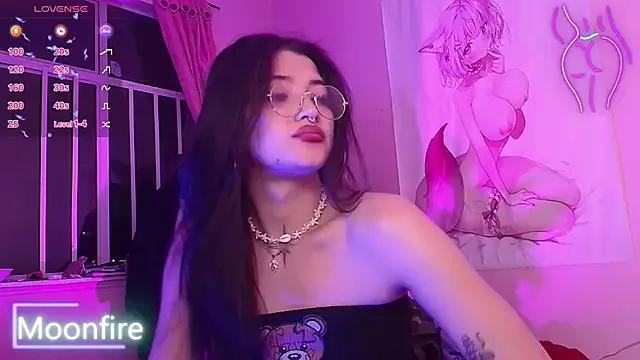 moonfiredancer on StripChat 