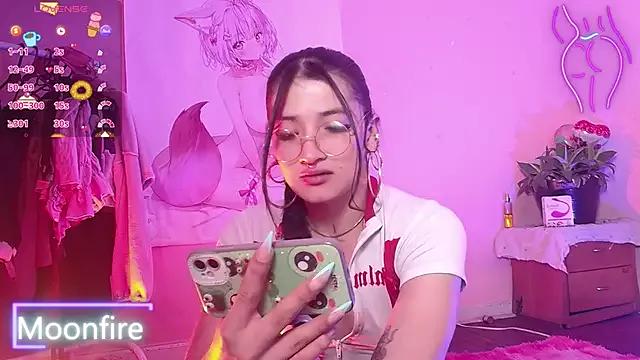 moonfiredancer on StripChat 