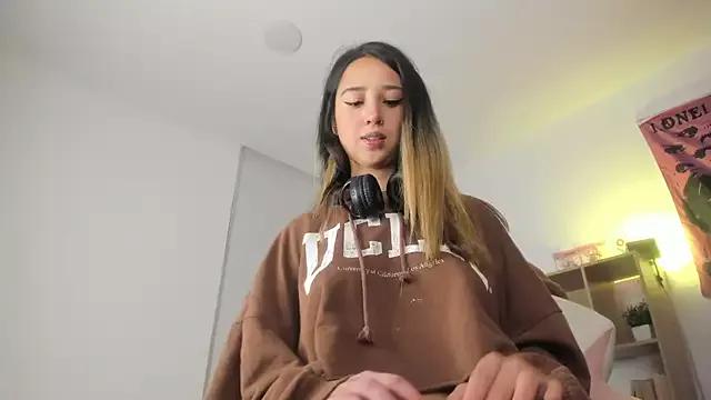 Natasna2 on StripChat 