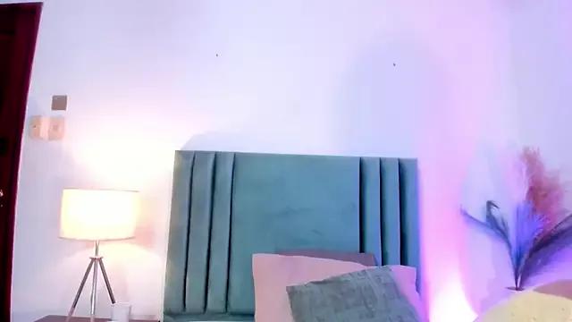Nina_Cavaali on StripChat 