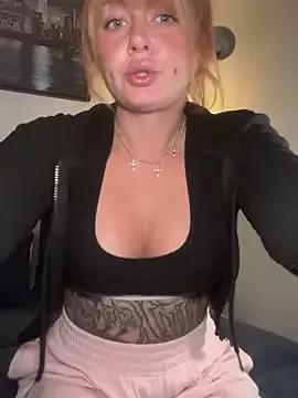 Freechat ObviouslyPeachy on StripChat