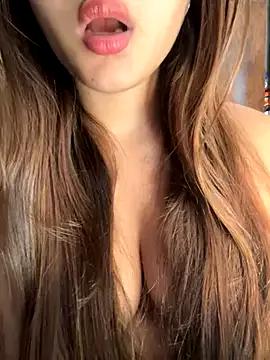 StripChat Queen_Shanuu is Freechat Queen_Shanuu — Show boobs