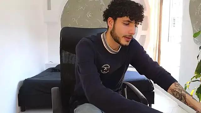 Rafael_Mendezz on StripChat 