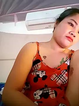 Rini128 on StripChat 