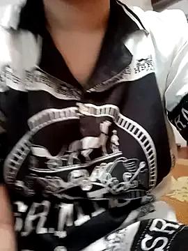 Rini128 on StripChat 